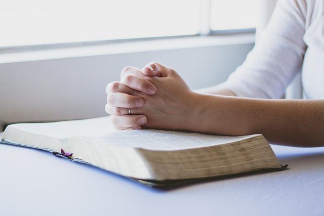 Prayer and Reflection: Seeking God's Guidance in Discerning Spiritual Cues
